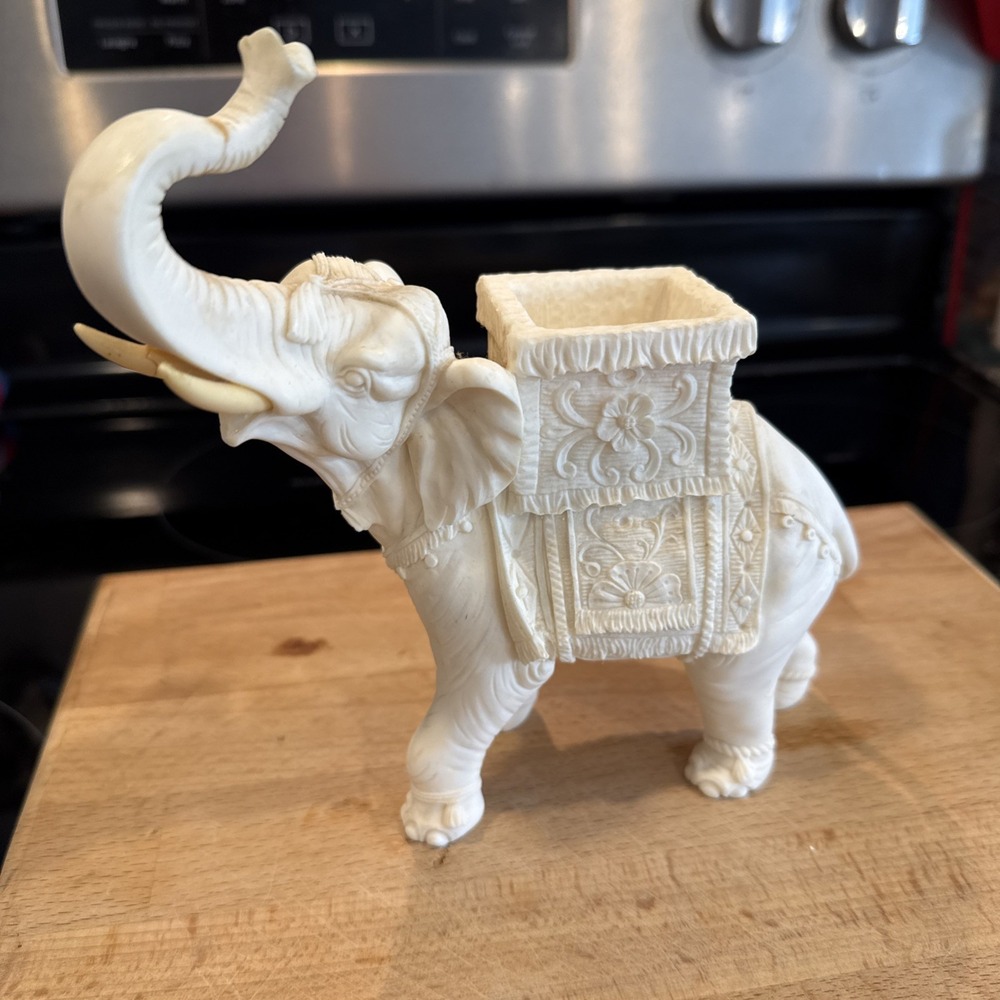 A. Giannelli, White Alabaster Elephant, Italy, Figurine W/Tusks &  Trunk Up 7x7"